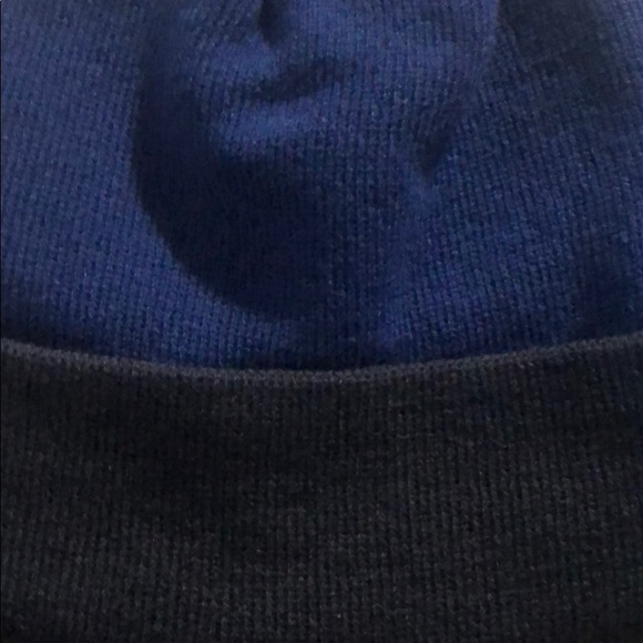 Toronto Blue Jays Knit Cap - Picture 5 of 5